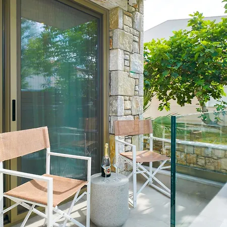 Brothers Aparthotel 3*