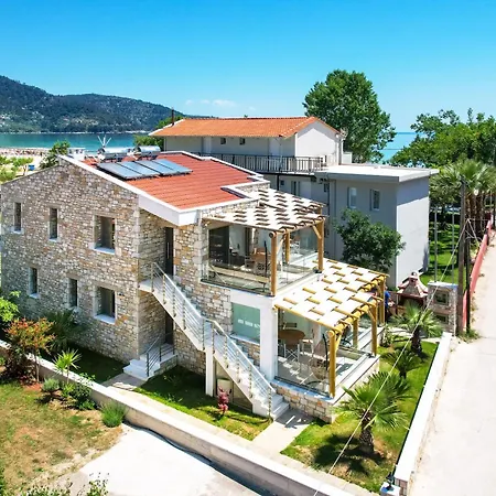 アパートホテル Brothers スカラ・ポタミアス