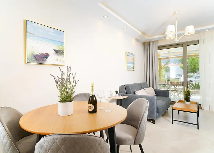 Aparthotel Brothers 3*